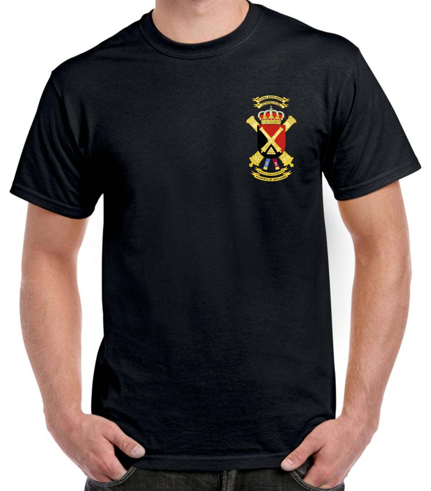 Camiseta Academia de Artillería escudo oficial.