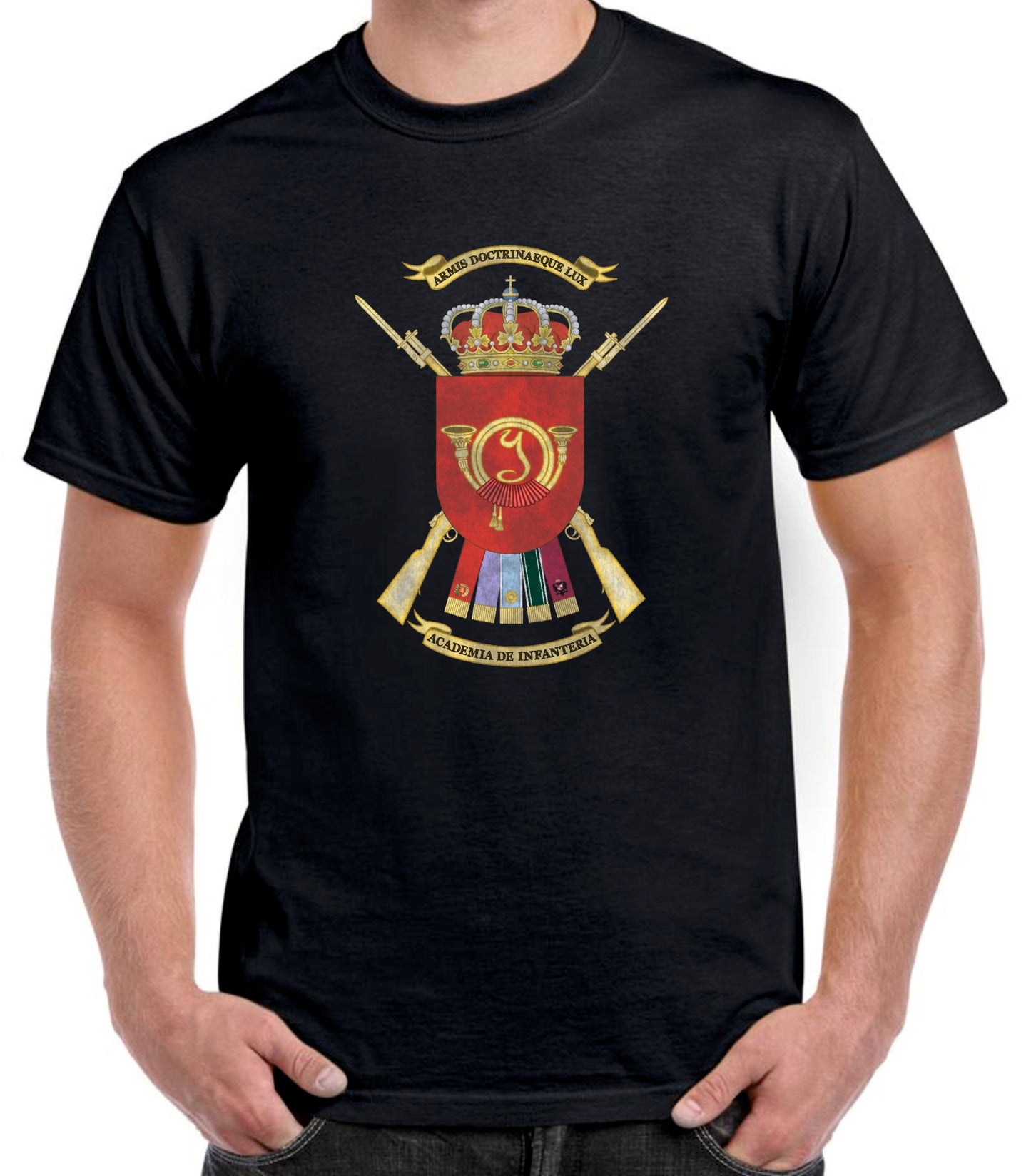 Camiseta Academia de Infantería escudo oficial.