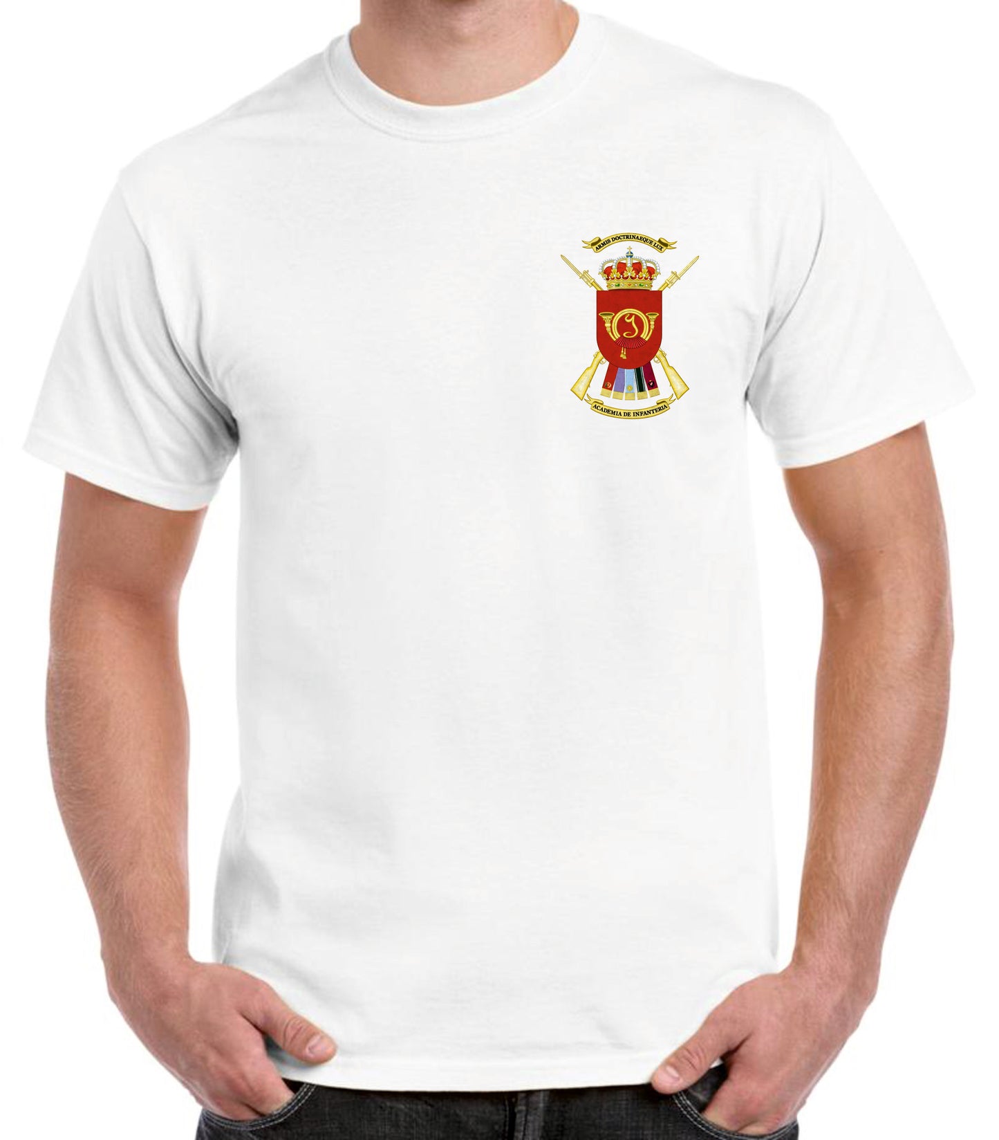 Camiseta Academia de Infantería escudo oficial.