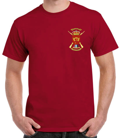 Camiseta Academia de Infantería escudo oficial.