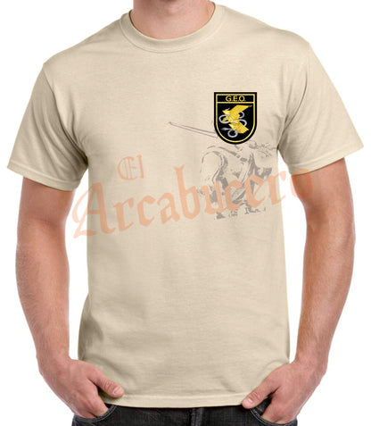 Camiseta G.E.O. escudo oficial.