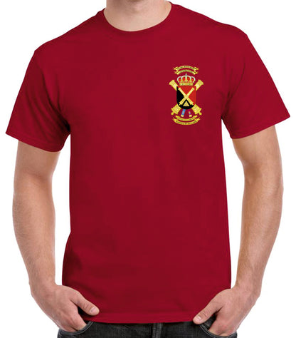 Camiseta Academia de Artillería escudo oficial.
