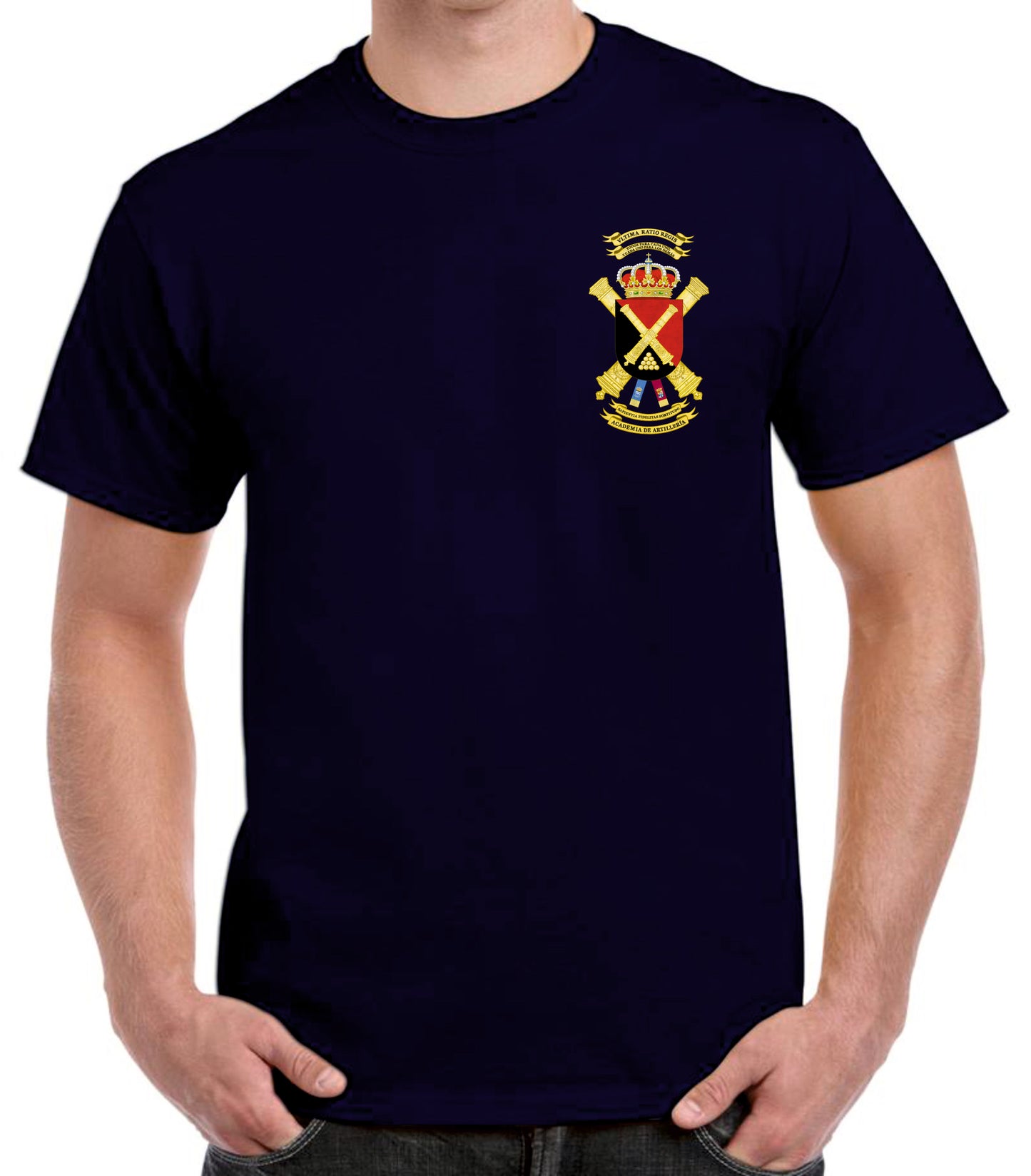 Camiseta Academia de Artillería escudo oficial.
