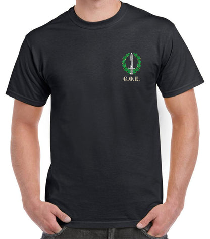 Camiseta G.O.E. emblema.